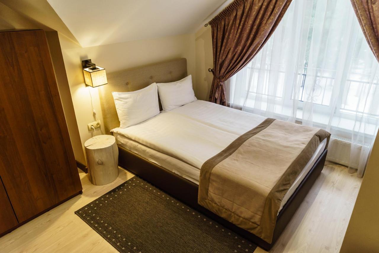 Isloch Park Hotel Rakaw Exterior foto